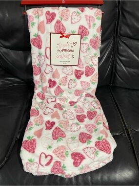 Heart Print Plush Throw Blanket - Pink & White